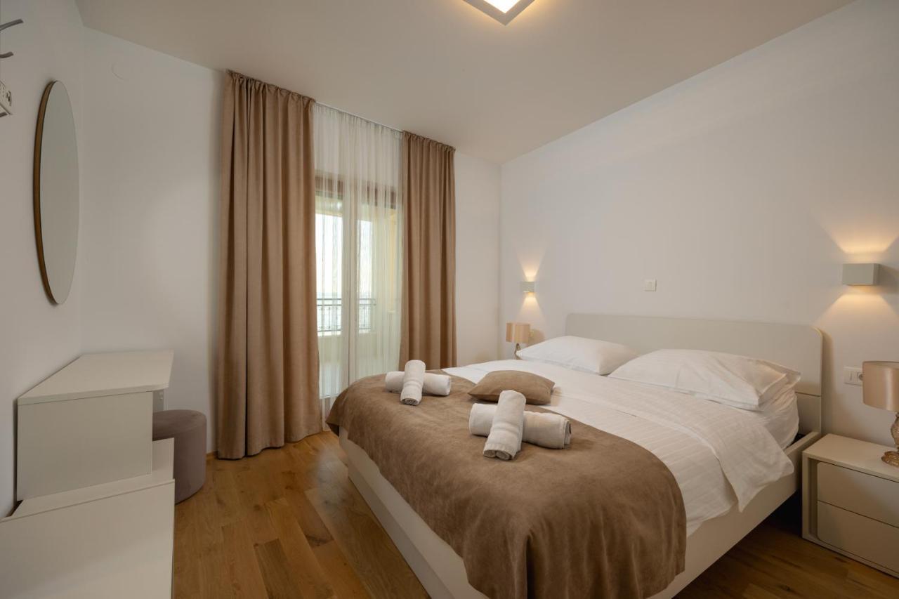 Apartments Lea Podstrana Esterno foto